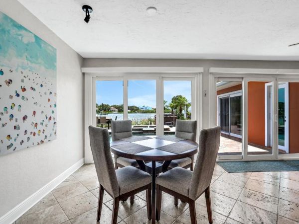 Water Front Largo FL Vacation Home Five Bedroom