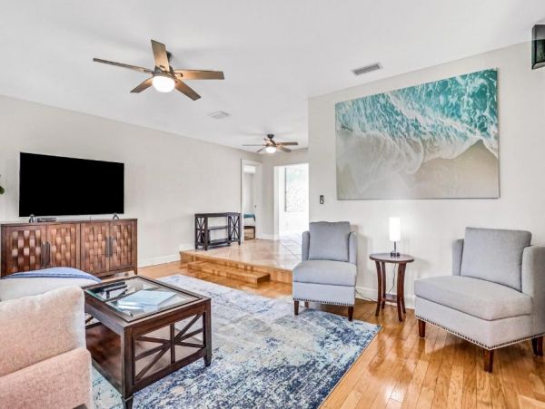 Water Front Largo FL Vacation Home Five Bedroom