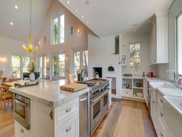 Carpinteria wonderful home with four bedrooms and pool
