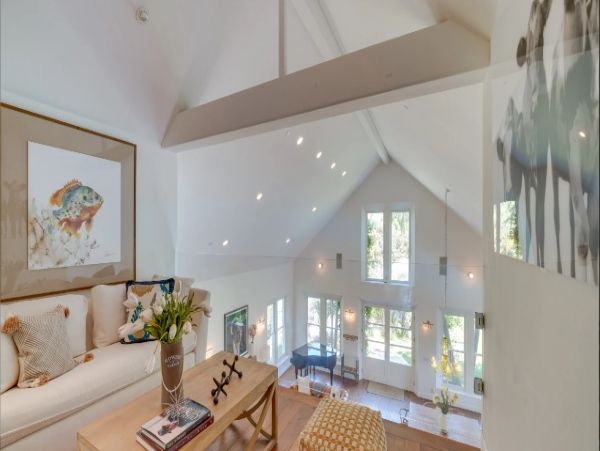 Carpinteria wonderful home with four bedrooms and pool