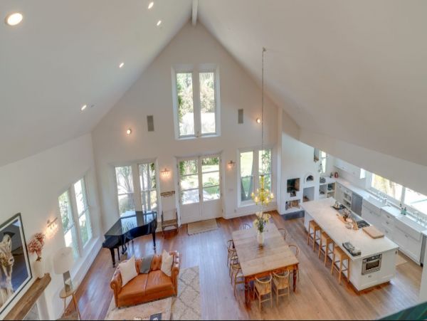 Carpinteria wonderful home with four bedrooms and pool