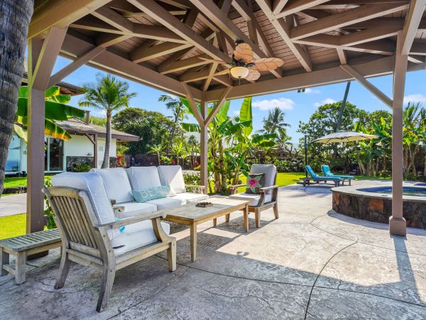 Kailua-Kona Vacation Home One Bedroom On Beach