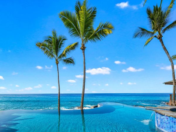 Kailua-Kona Vacation Home One Bedroom On Beach