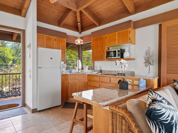 Kailua-Kona Vacation Home One Bedroom On Beach