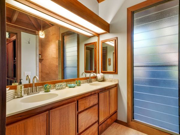 Kailua-Kona Vacation Home One Bedroom On Beach