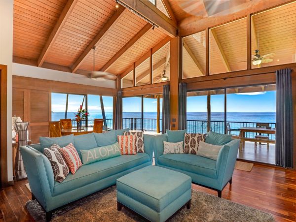 Kailua-Kona Vacation Home One Bedroom On Beach