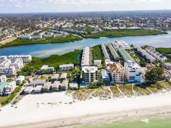 Gulf Water View Condo w/Balcony