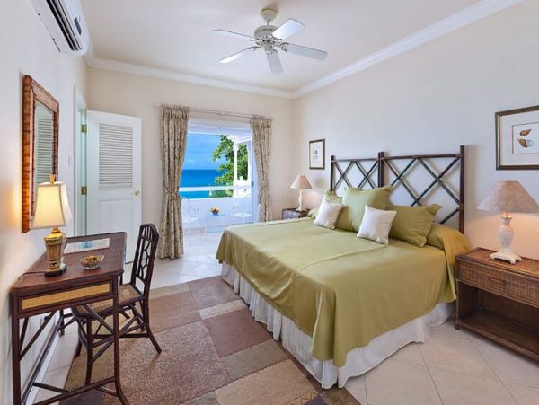 Beachfront Vacation Villa with 4 Bedroom & Stunning Views