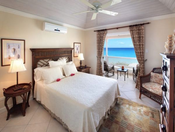 Beachfront Vacation Villa with 4 Bedroom & Stunning Views