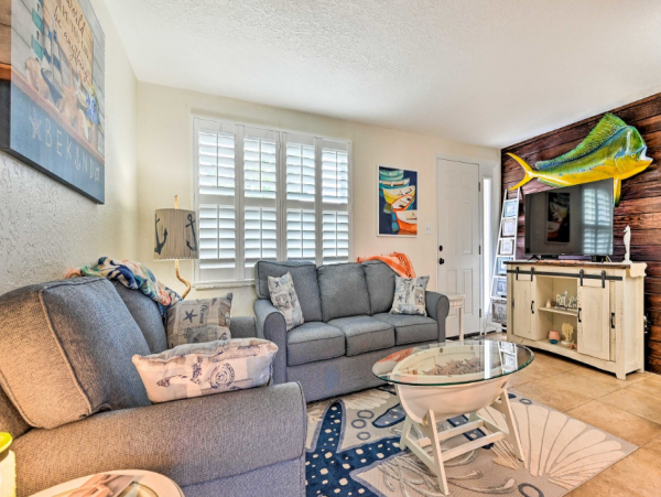 Waterfront Vacation Rental with 3 Bedrooms in Hudson