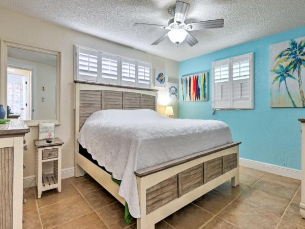 Waterfront Vacation Rental with 3 Bedrooms in Hudson