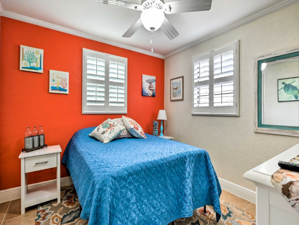 Waterfront Vacation Rental with 3 Bedrooms in Hudson