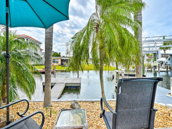 Waterfront Vacation Rental with 3 Bedrooms in Hudson