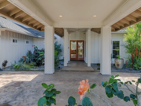 Princeville Vacation Rental - Luxury Kauai Home with Lanai & Beach Gear