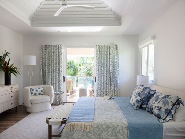 Honolulu Vacation Home Four Bedroom Walk to Beach