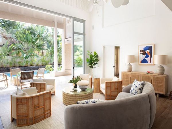 Honolulu Vacation Home Four Bedroom Walk to Beach