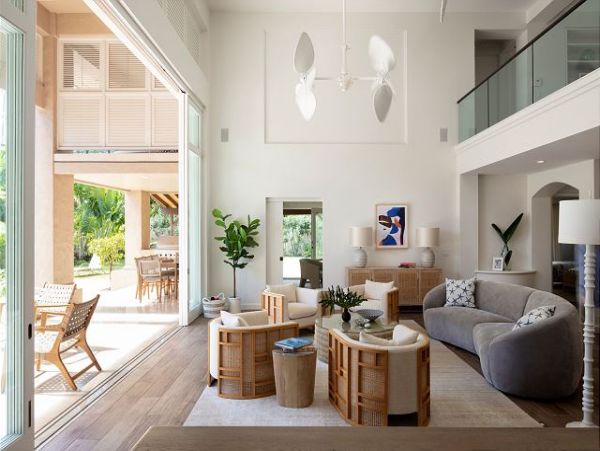 Honolulu Vacation Home Four Bedroom Walk to Beach