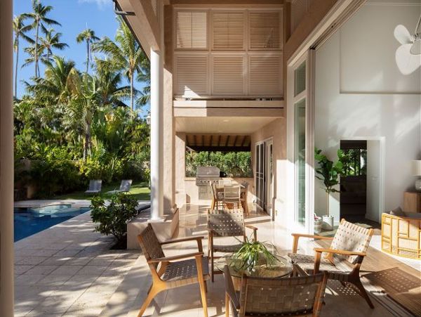 Honolulu Vacation Home Four Bedroom Walk to Beach