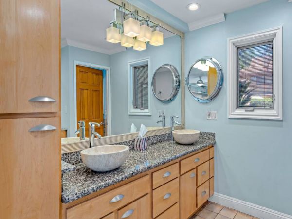 Lahaina Vacation Condo Two Bedroom Water Views