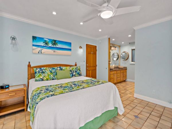 Lahaina Vacation Condo Two Bedroom Water Views