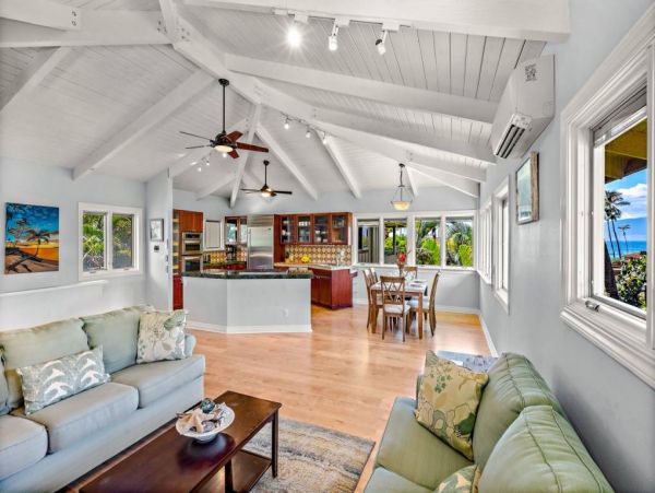 Lahaina Vacation Condo Two Bedroom Water Views