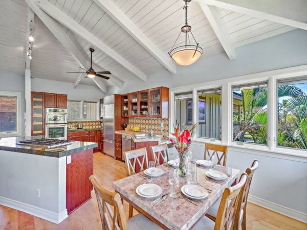 Lahaina Vacation Condo Two Bedroom Water Views
