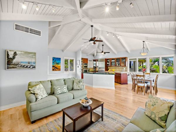Lahaina Vacation Condo Two Bedroom Water Views