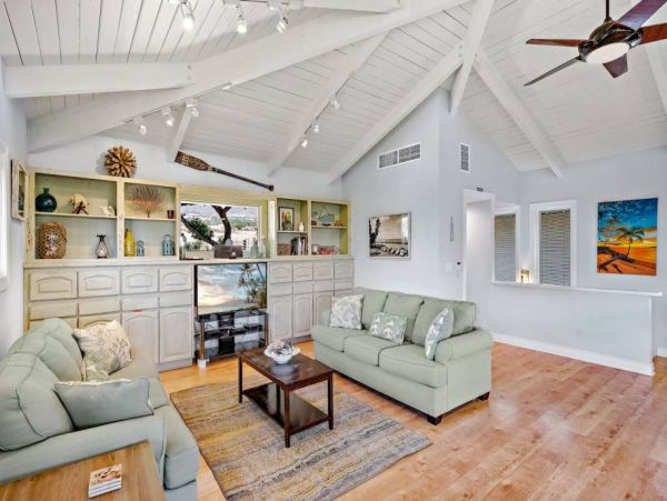 Lahaina Vacation Condo Two Bedroom Water Views