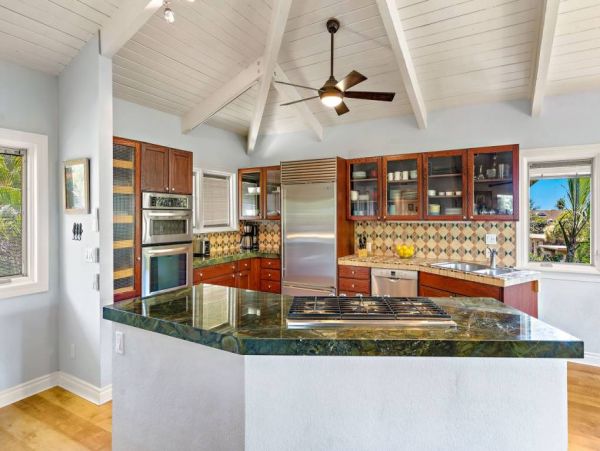 Lahaina Vacation Condo Two Bedroom Water Views