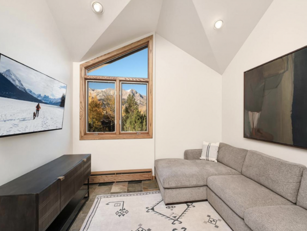 Mountain Village home with Guest house on shuttle