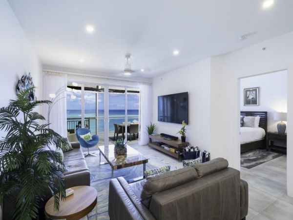 Beachfront Amazing Vacation Residence in Cayman Islands
