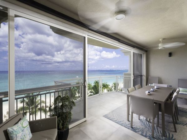 Beachfront Amazing Vacation Residence in Cayman Islands