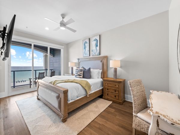 Destin Beachfront Six Bedroom Vacation Rental