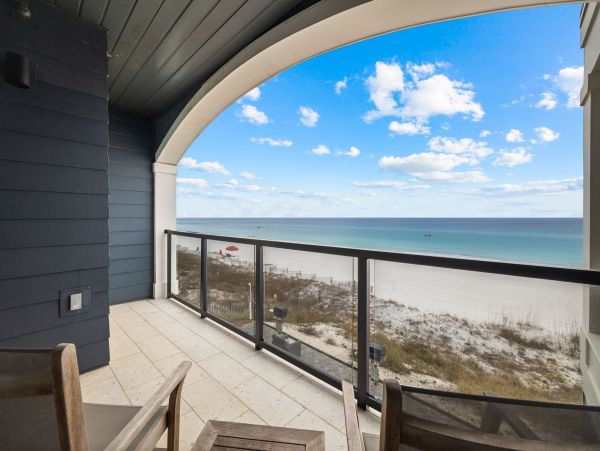 Destin Beachfront Six Bedroom Vacation Rental