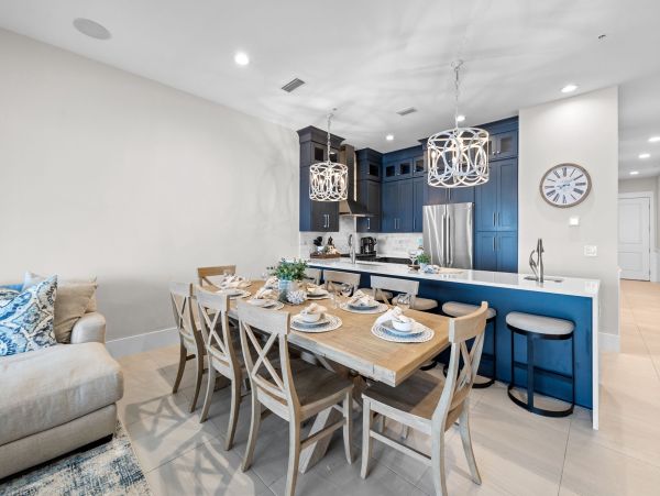 Destin Beachfront Six Bedroom Vacation Rental