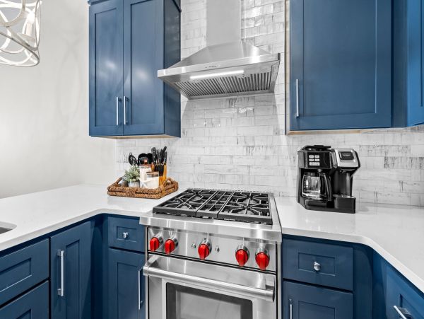 Destin Beachfront Six Bedroom Vacation Rental