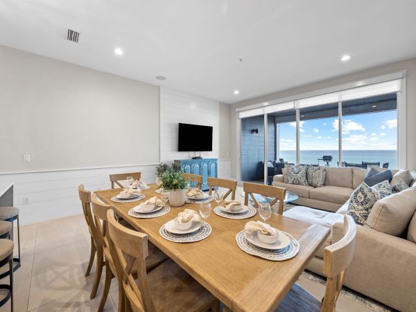Destin Beachfront Six Bedroom Vacation Rental