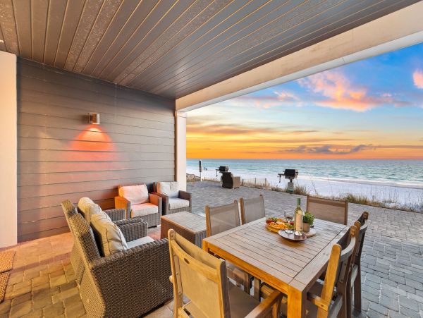 Destin Beachfront Six Bedroom Vacation Rental