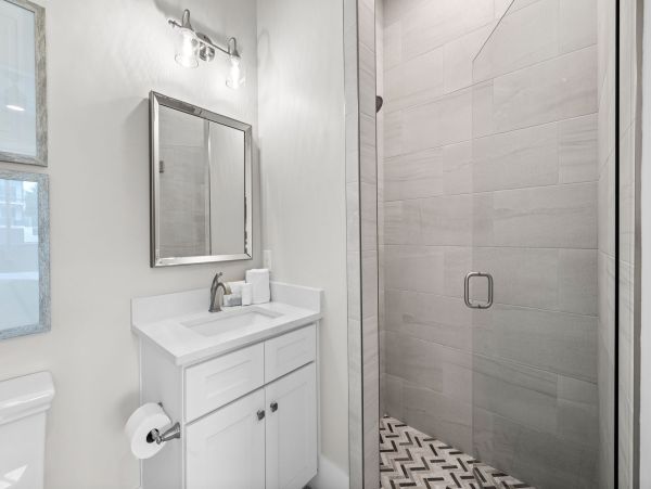 Destin Beachfront Six Bedroom Vacation Rental