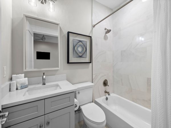 Destin Beachfront Six Bedroom Vacation Rental
