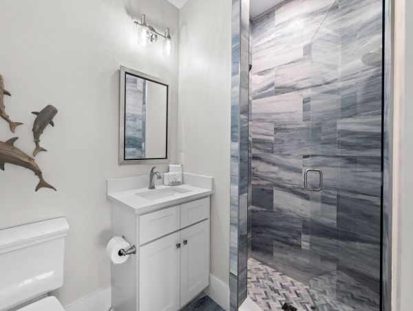 Destin Beachfront Six Bedroom Vacation Rental