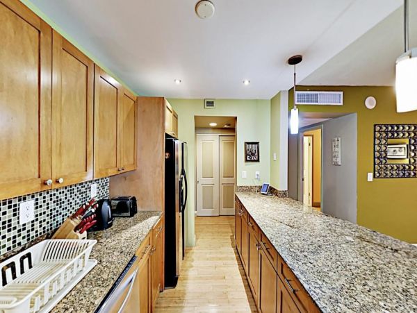 Oceanviews Vacation Condo Sleeps 4 Guests
