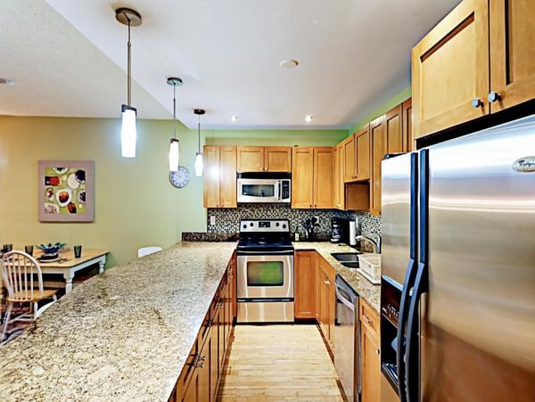 Oceanviews Vacation Condo Sleeps 4 Guests