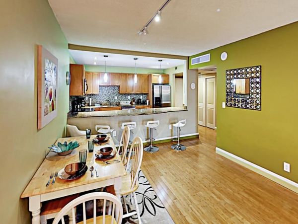 Oceanviews Vacation Condo Sleeps 4 Guests