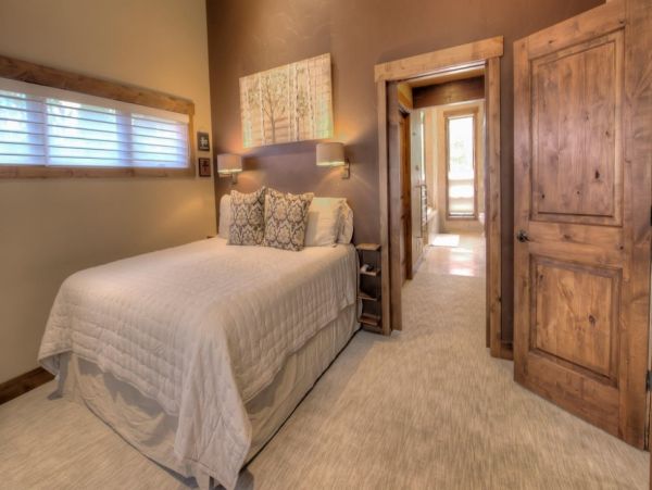 Breckenridge Four Bedroom Vacation Rental Shuttle to Ski Area