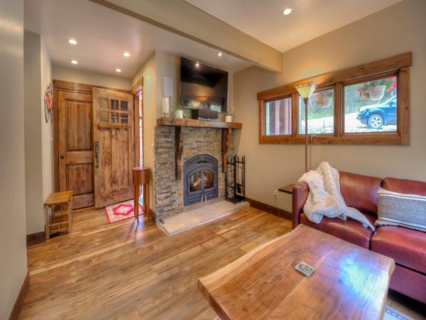 Breckenridge Four Bedroom Vacation Rental Shuttle to Ski Area