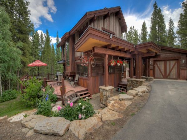 Breckenridge Four Bedroom Vacation Rental Shuttle to Ski Area