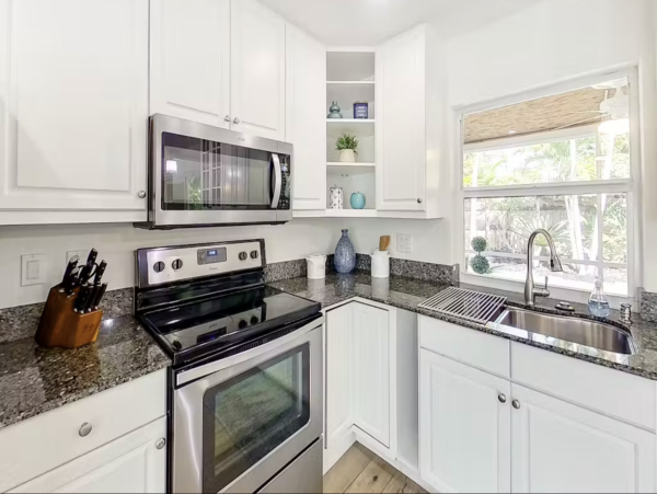 Naples Three bedroom Cottage Vacation Delight