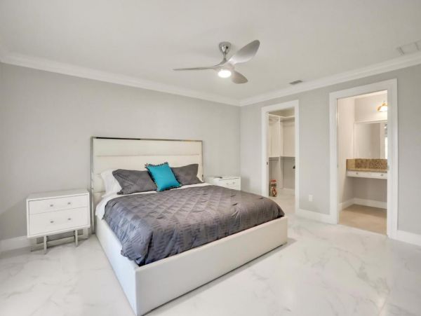 Naples 4 Bedroom Vacation Home with Private Pool & Spa