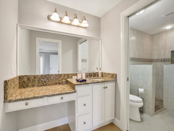 Naples 4 Bedroom Vacation Home with Private Pool & Spa